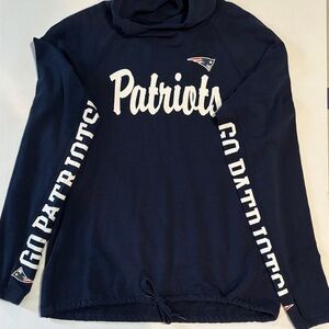 New England Patriots NFL football women’s size Large Navy hooded Pullover! 💎